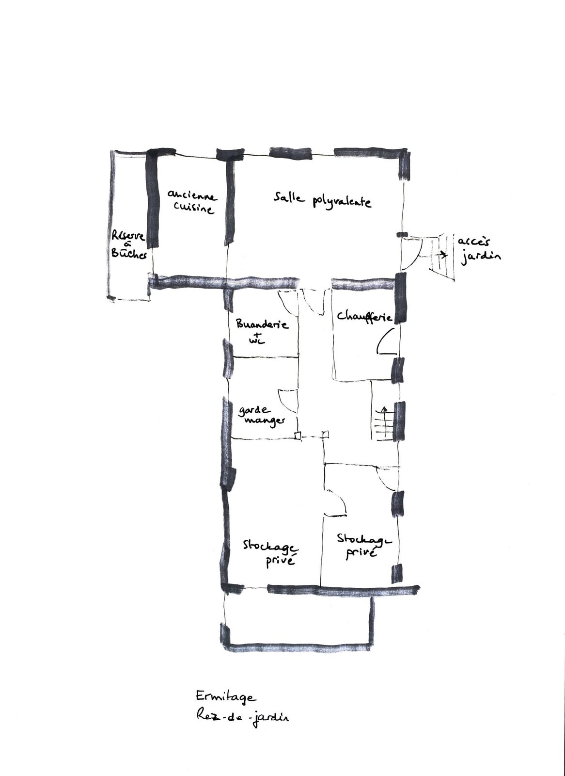 Plan du rez-de-jardin de l'Ermitage : salle polyvalente, buanderie, garde-manger, stockage.